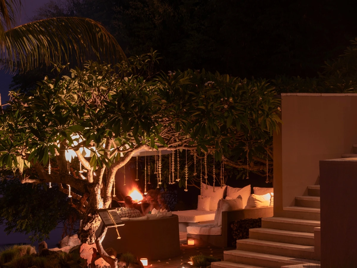 BEACH BARBECUE UNDER THE STARS
